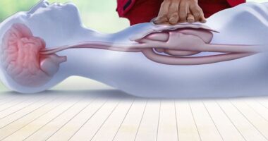 How can you achieve a high chest compression fraction