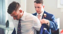 How long should a tie be