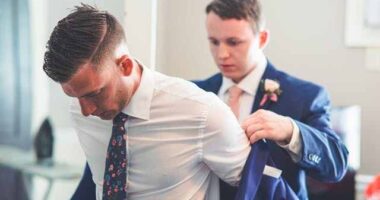 How long should a tie be